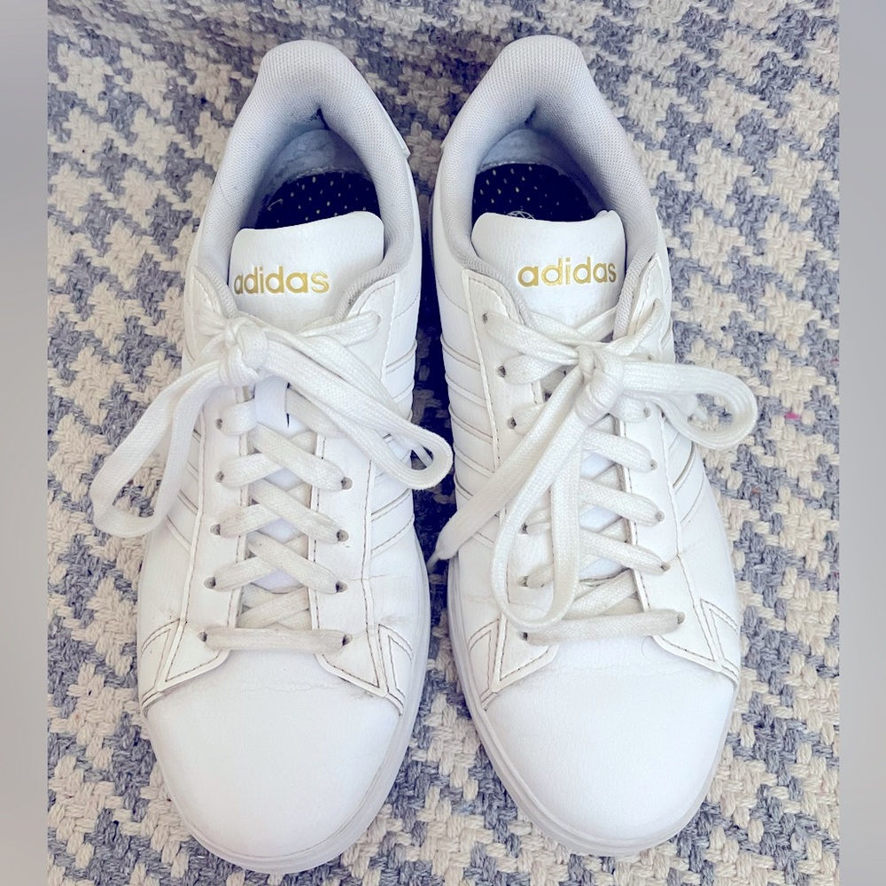 adidas Grand Court 2.0 size 7